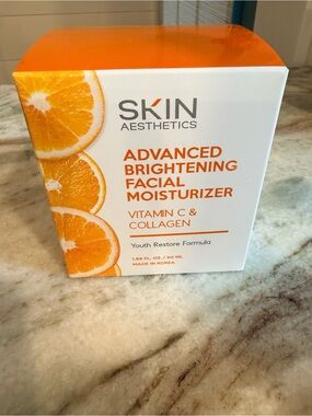 Advanced Brightening Facial Moisturizer - Orange